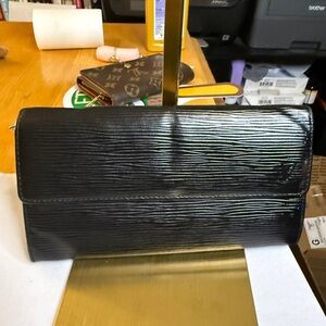 Louis Vuitton EUC Epi Leather Wallet